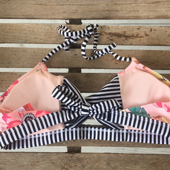 2/$8 or 3/$10 No Boundaries Bikini Top, Size S - Picture 5 of 7